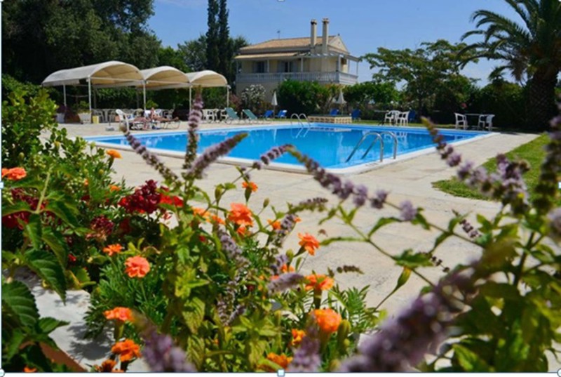 Pool at Primavera Hotel