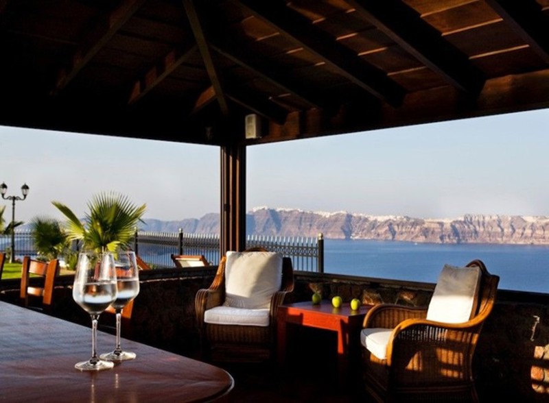 Terrace Dining at Maison De Lys