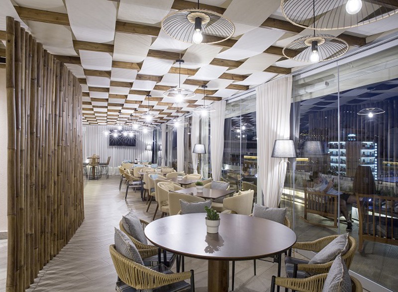 Wyndham Residence dining.jpg