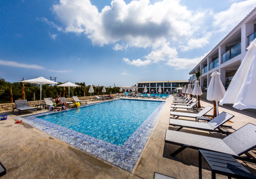 Outdoor Swimming Pool at Caretta Paradise