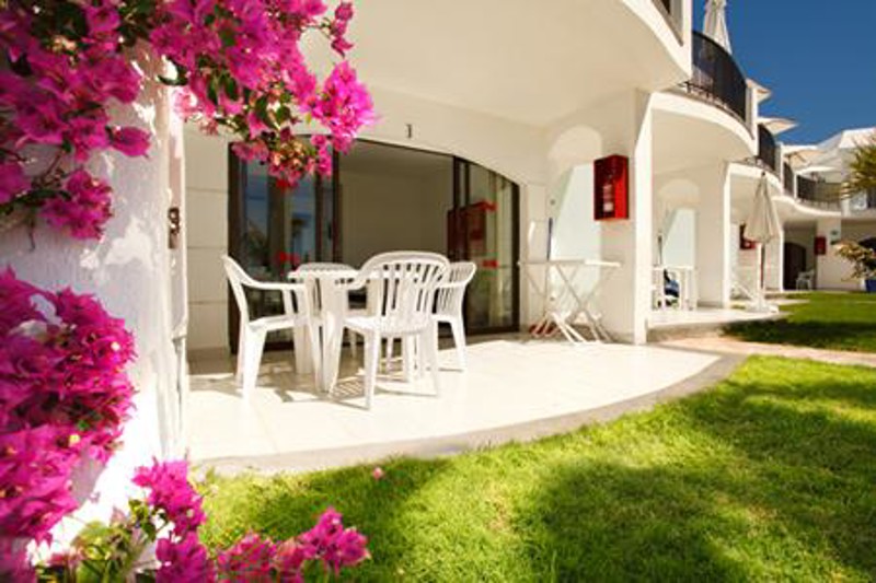 Terrace. Las Bungavillas. Puerto Rico