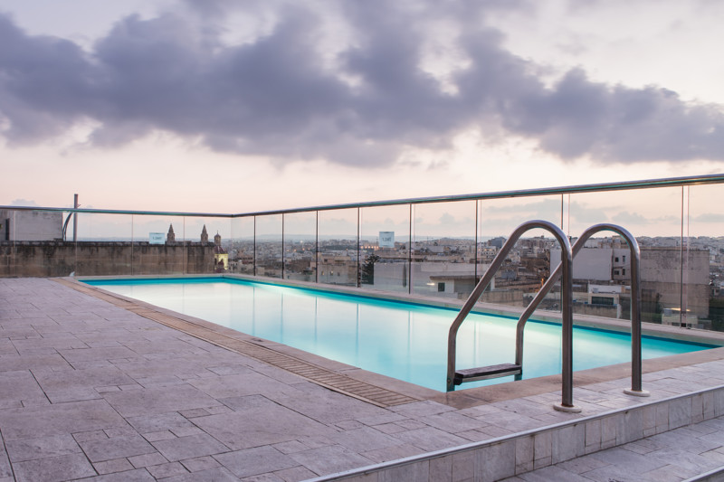 The Victoria. Outdoor Pool