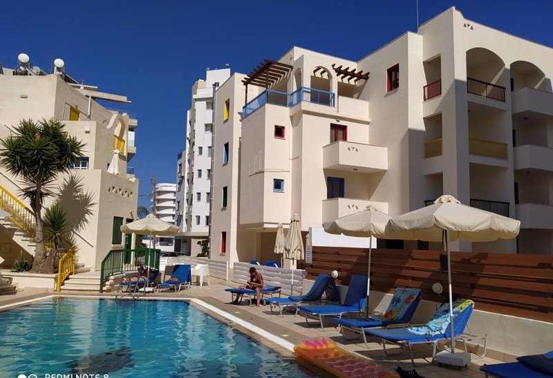 Sea N Lake View Apartments Pool