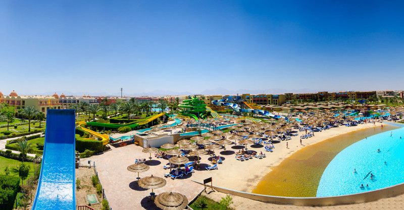 Titanic Beach Pool