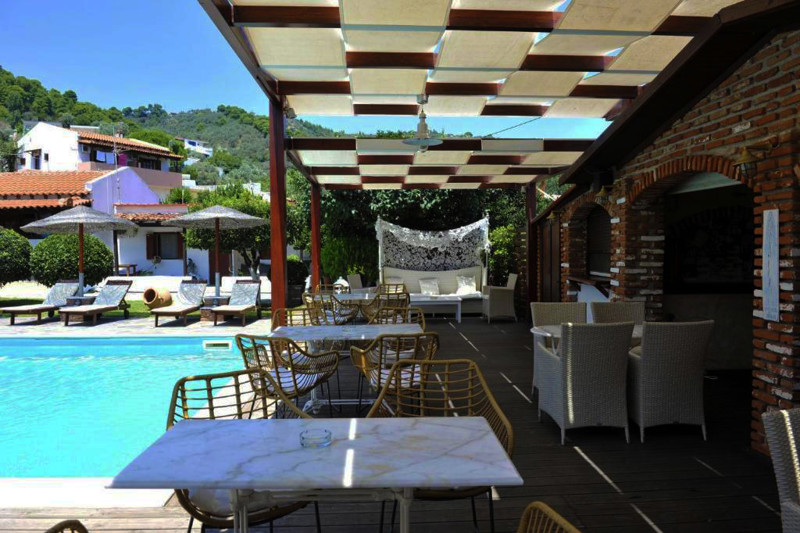 Pool's bar at the Yalis Apartments, Skiathos.
