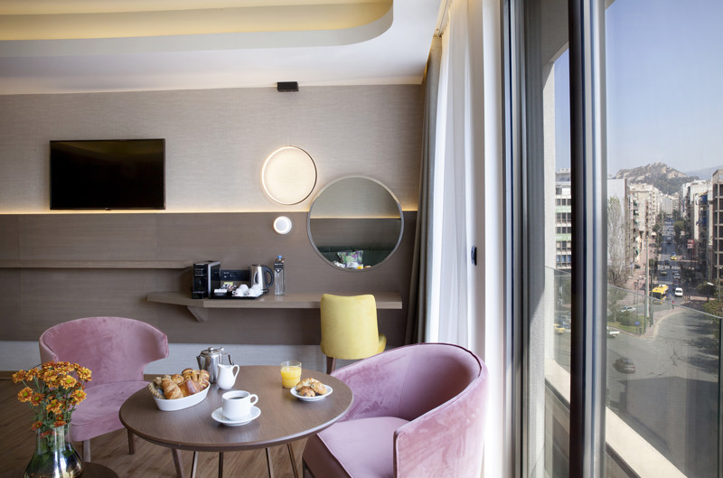 Wyndham Athens Residence. Executive Suite City View