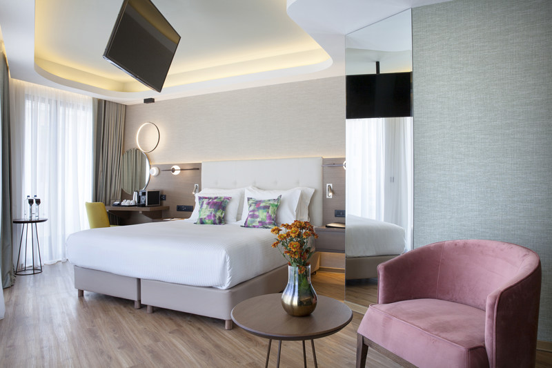 Wyndham Athens Residence. Junior Suite City View