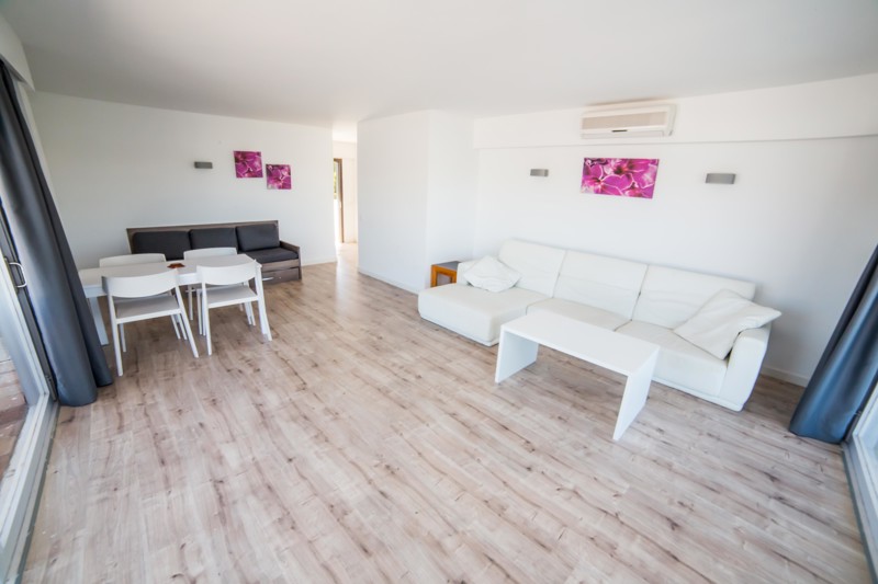 Pierre V. Mallora Portofino 1Bedroom Apartment 4