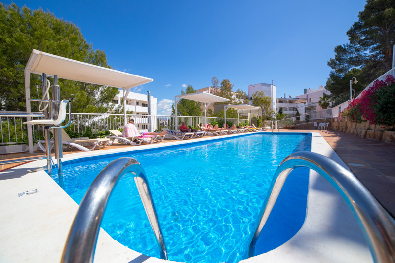Pierre V. Mallora Portofino Pool 2