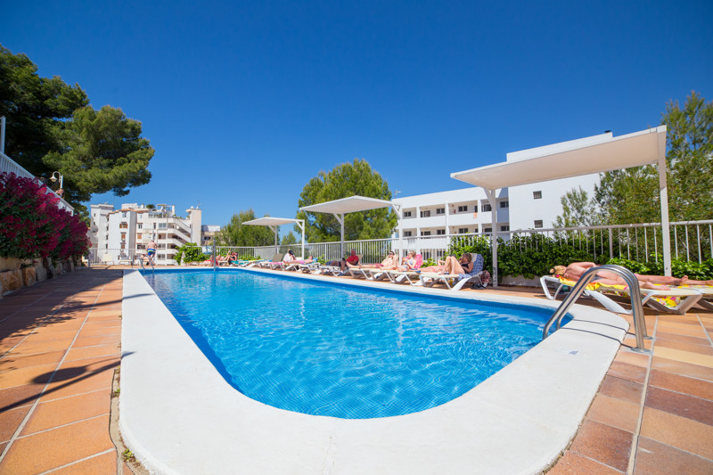 Pierre V. Mallora Portofino Pool 3