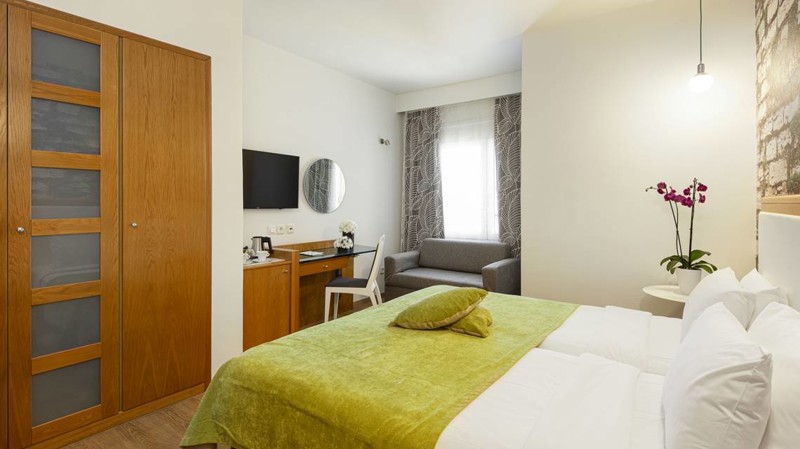 City Hotel. Superior Room