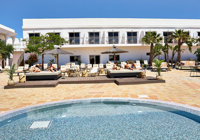 Facade and pool of Coral Cotillo Hotel