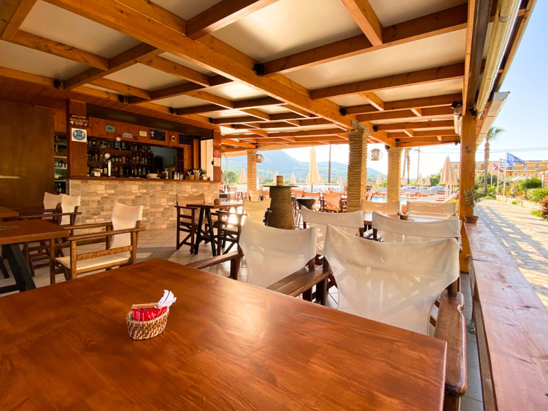 Bar at Roula Apartments