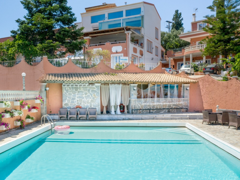 Pool at Victoria Hill Hotel
