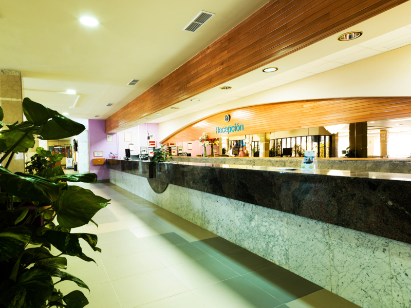 Reception at Monarque Fuengirola Park