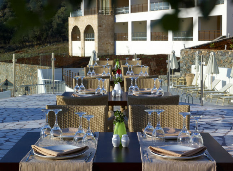 Filion Suites, Outdoor restaurant
