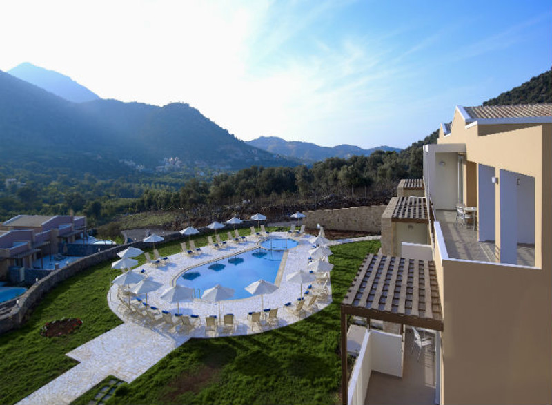 Filion Suites, Pool area