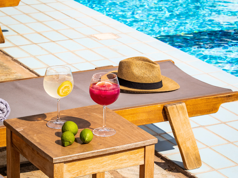 Drinks at Aperitton Hotel