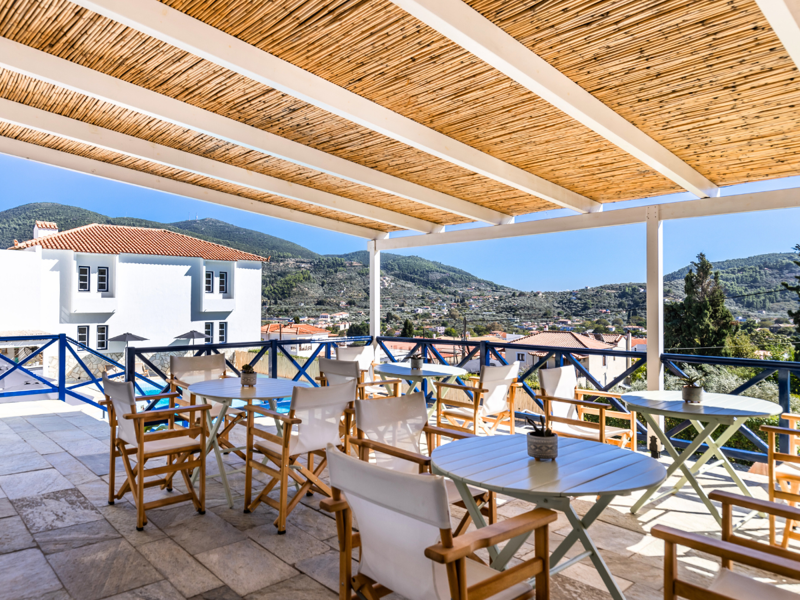 Sheltered Dining Area at Aperitton Hotel